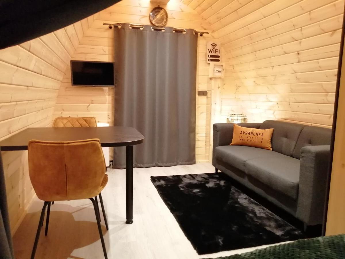 Le Domaine De Pivette Chambre Climatisee Et Insolite Avec Terrasse Privative Avranches Exterior foto